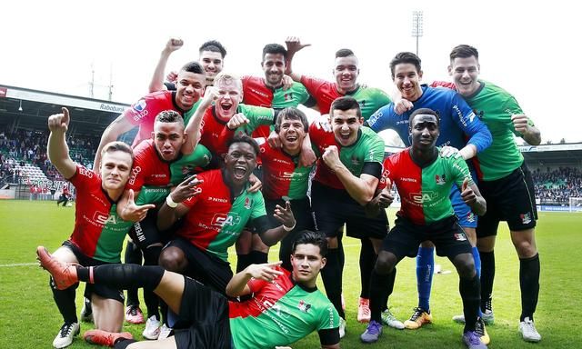 显示出他的 显示出他的