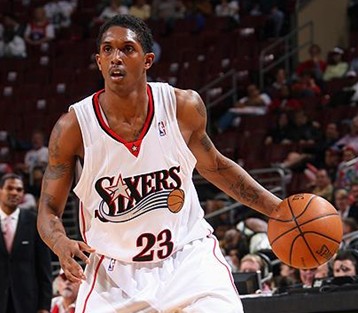 部分球迷上 部分球迷上