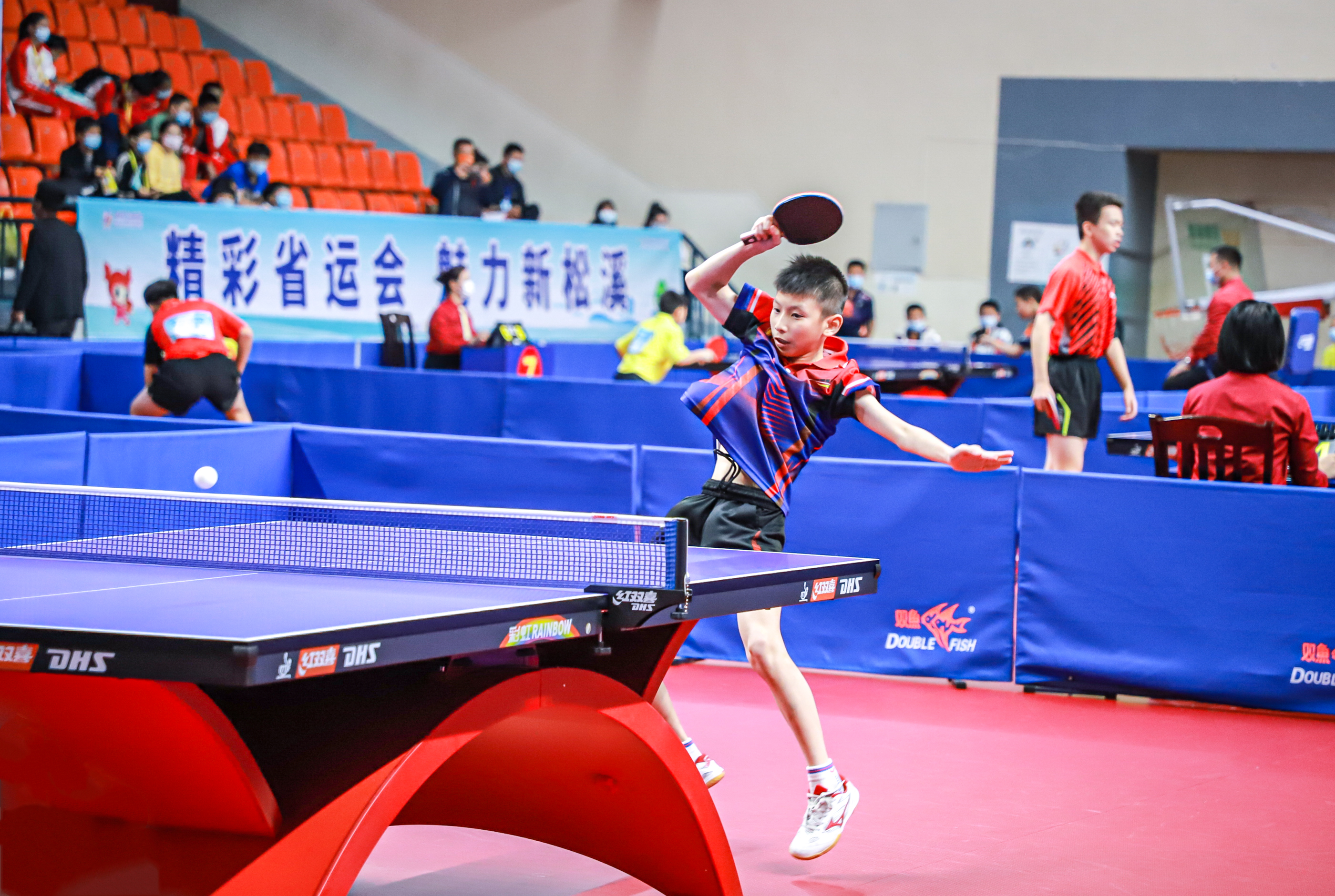 也在本场比 也在本场比